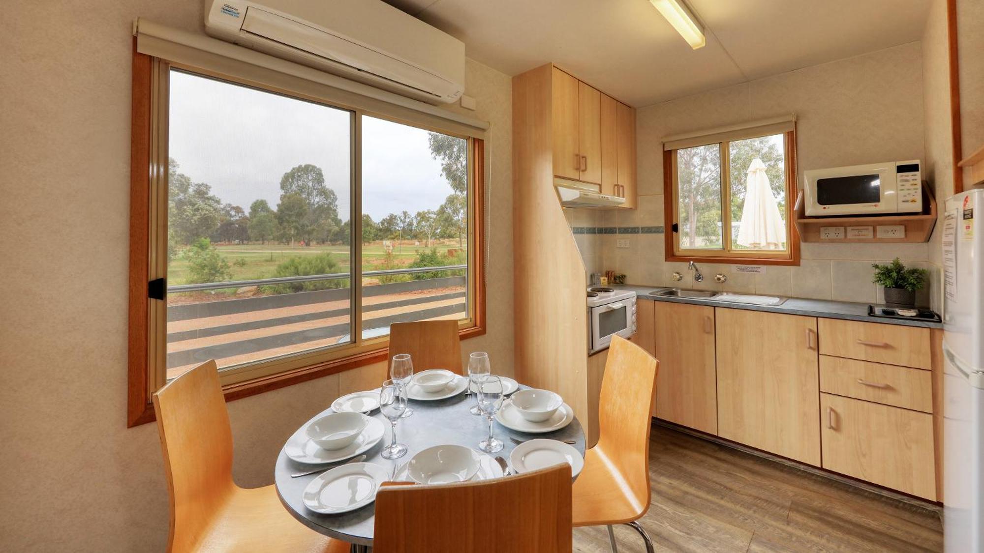 Yarrawonga Riverlands Tourist Park Pokoj fotografie