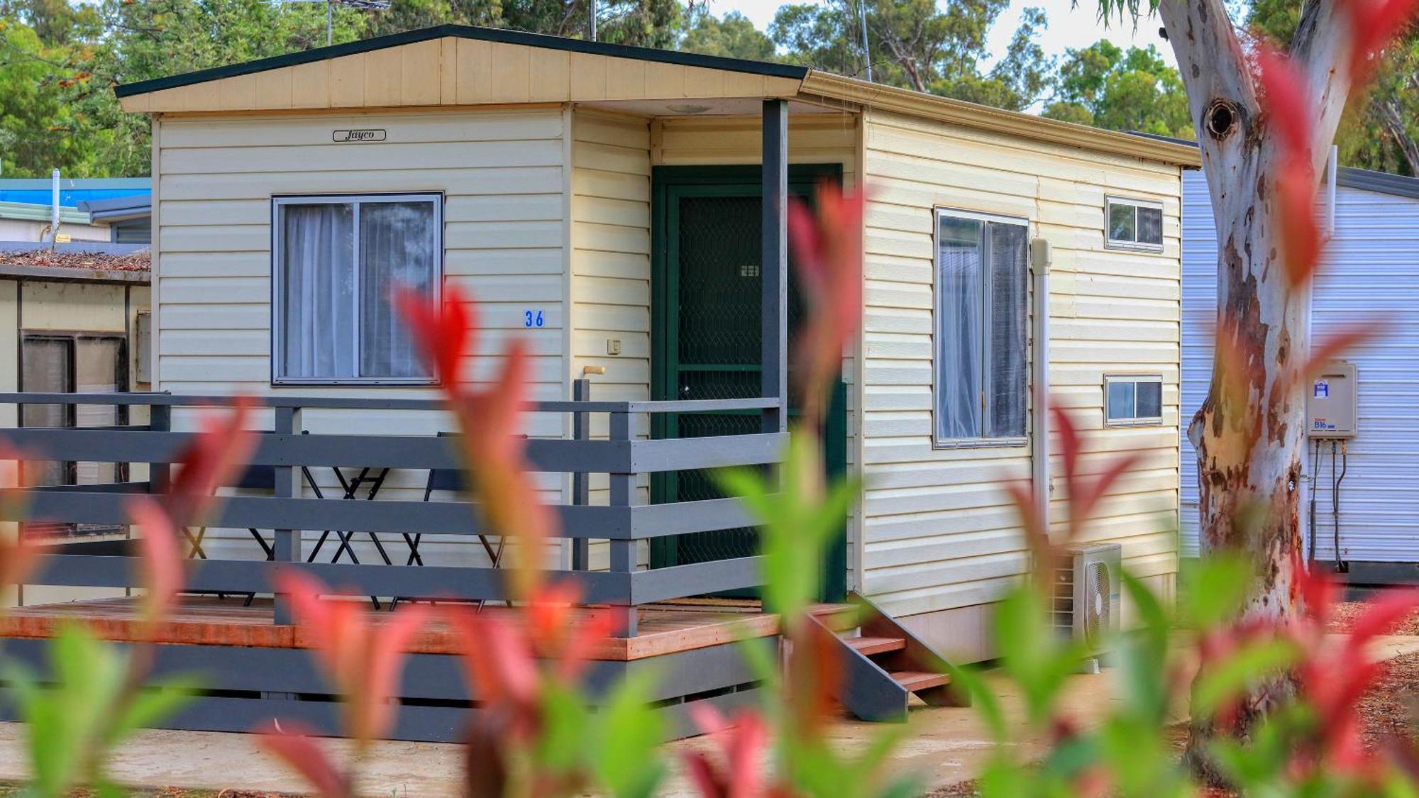 Yarrawonga Riverlands Tourist Park Pokoj fotografie