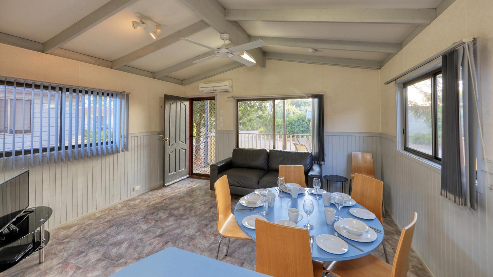 Yarrawonga Riverlands Tourist Park Pokoj fotografie